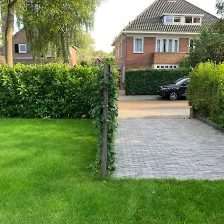Cosy Central Homestay Heemstede